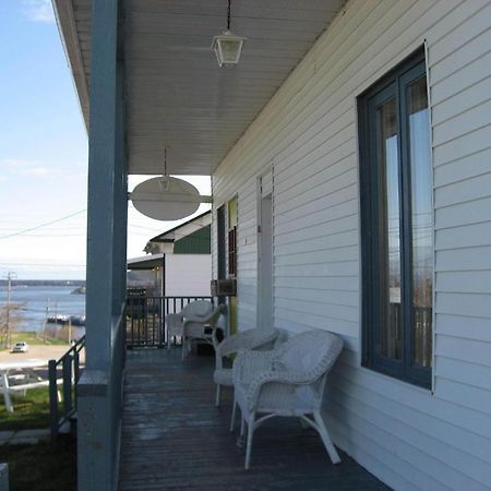 Le Goeland Hotel Tadoussac Kültér fotó